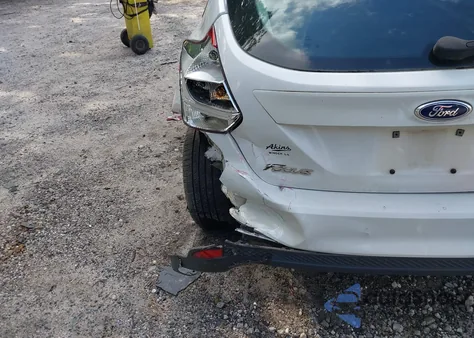 2013 Ford Focus Se из США, поврежденный, VIN 1FADP3K2XDL124882